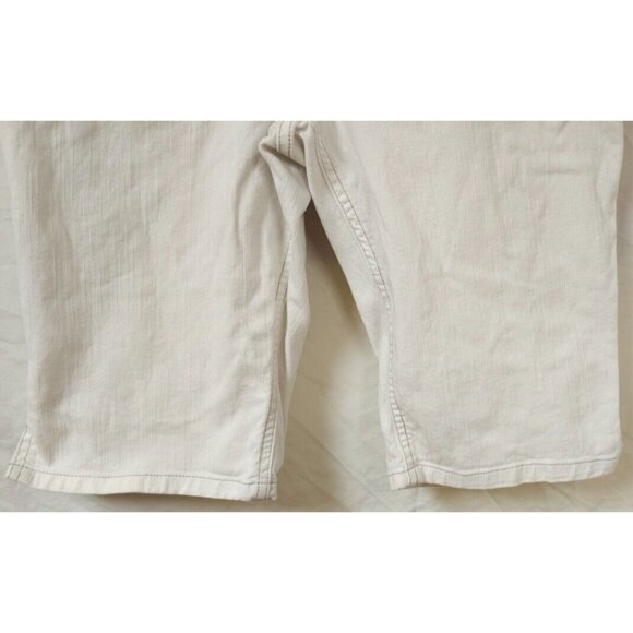 Canyon River Blues Womens Waist 34/36 White Stretch Bermuda Shorts 13" Inseam - Picture 5 of 12